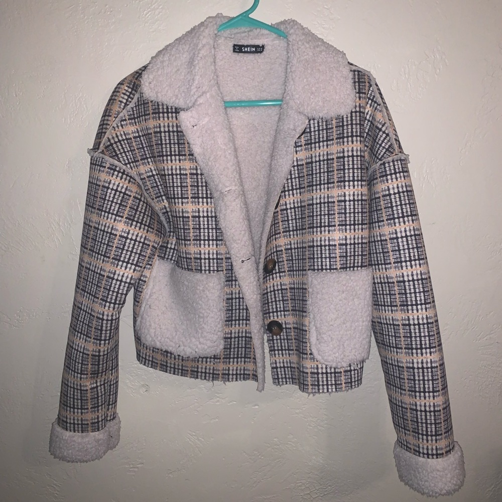 SHEIN Cropped Plaid Jacket